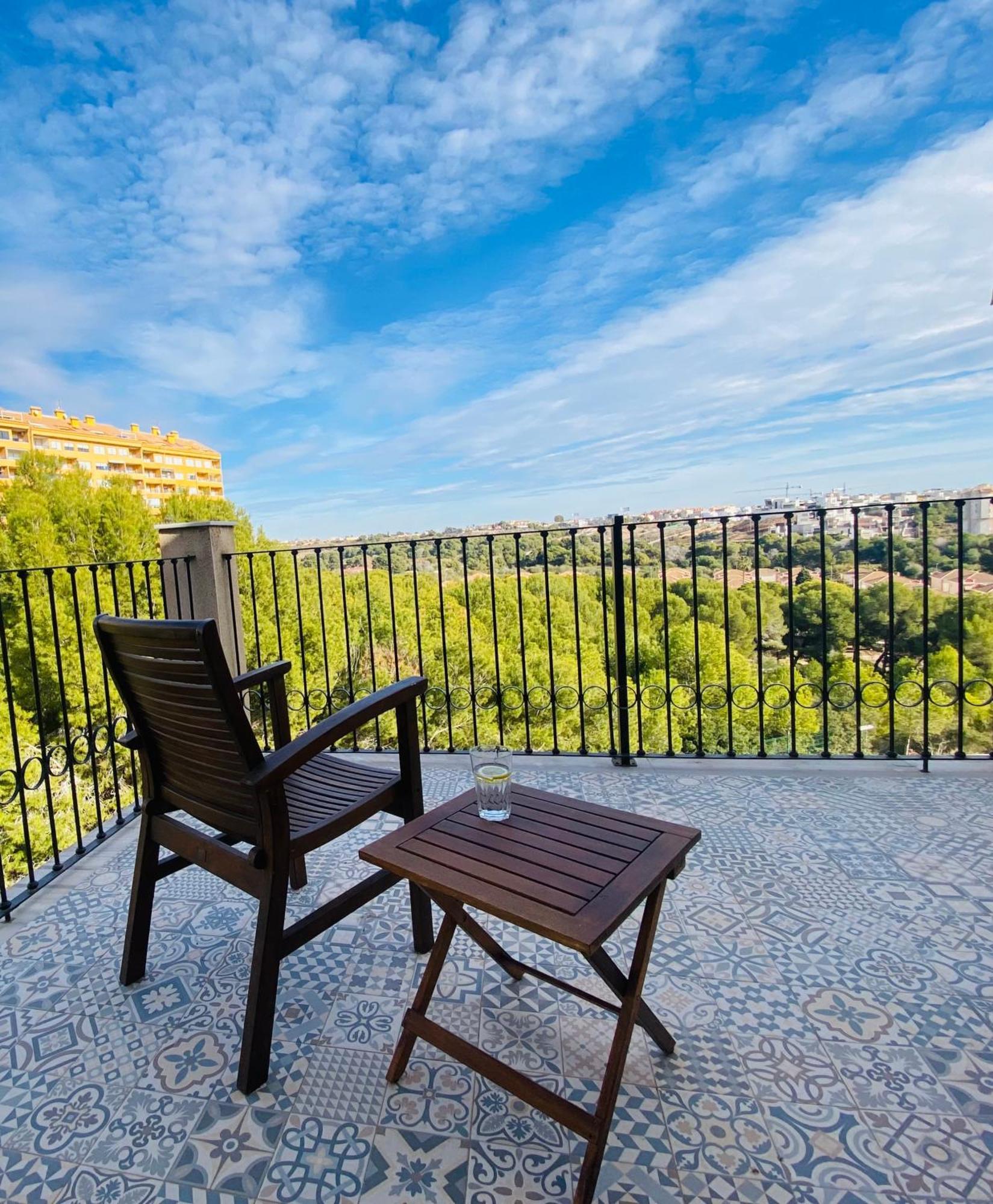 Open View Pinetree Penthouse Apartman Campoamor Kültér fotó